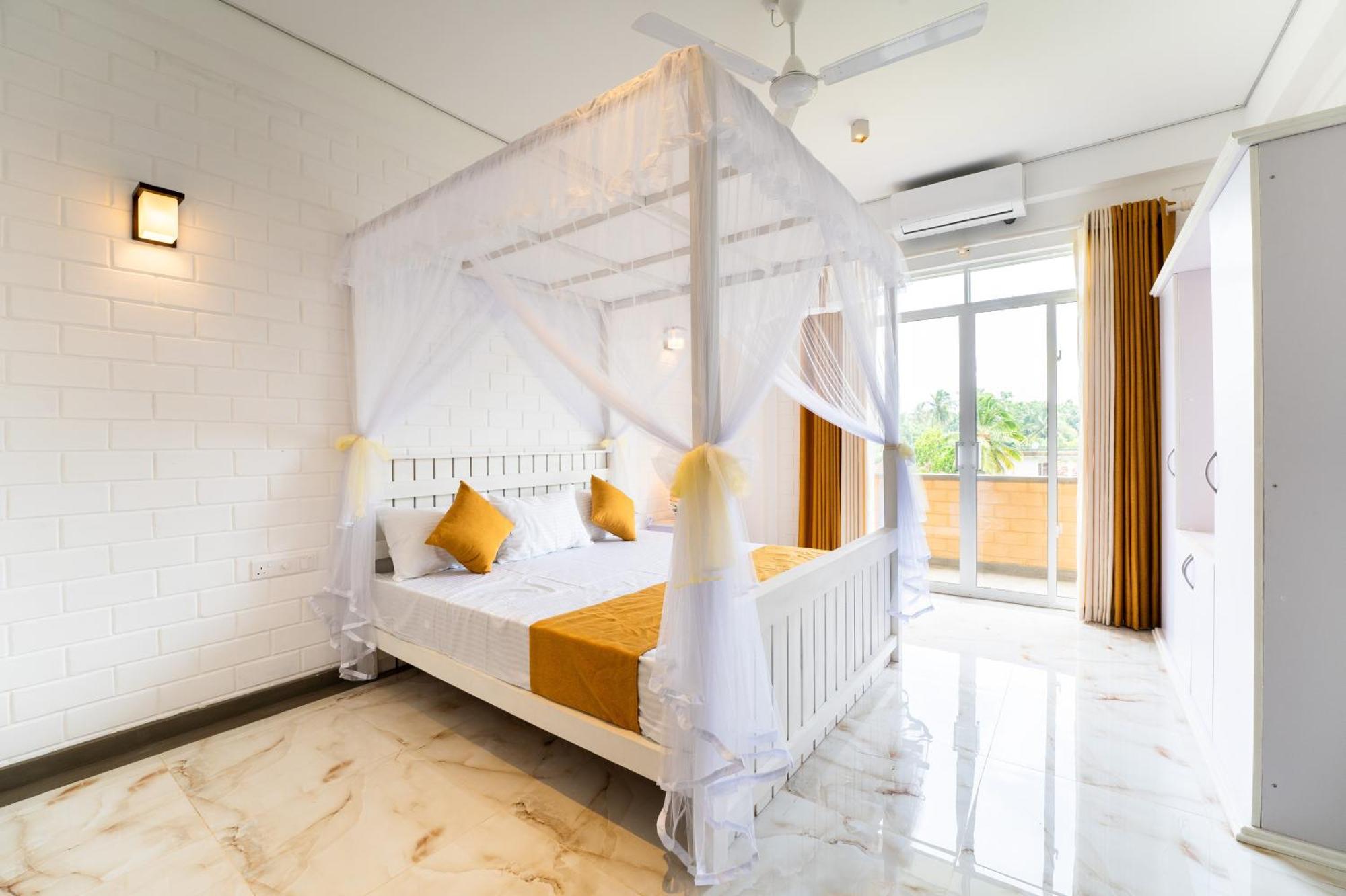 Bliss Blessings Villa & Spa - Хикадува Екстериор снимка