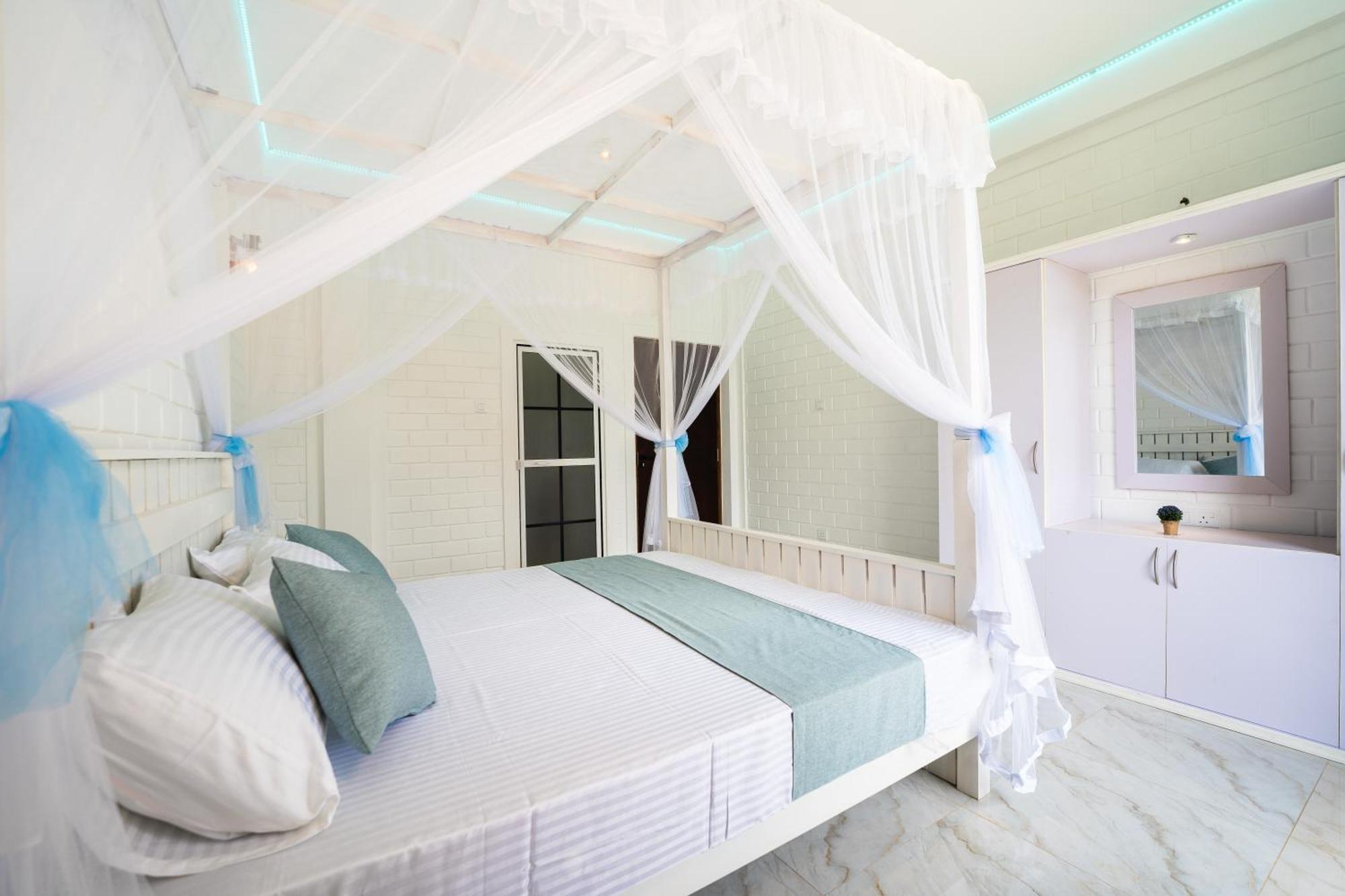 Bliss Blessings Villa & Spa - Хикадува Екстериор снимка